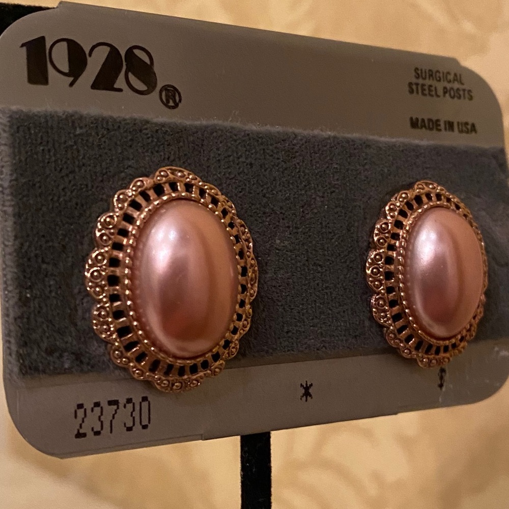 NEVER WORN. Vintage 1928 Steel Post Earrings